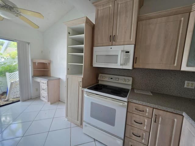 10780 Waterberry Drive, Boca Raton FL 33498 - Boca Raton, FL - Photo 3