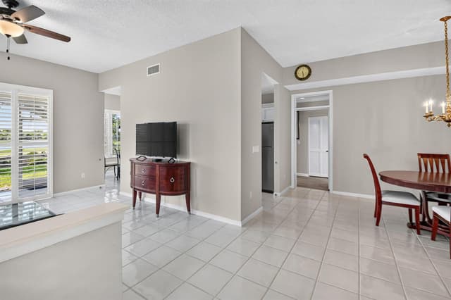10148 ANDOVER COACH Circle # A1, Lake Worth FL 33449 - Lake Worth, FL - Photo 6