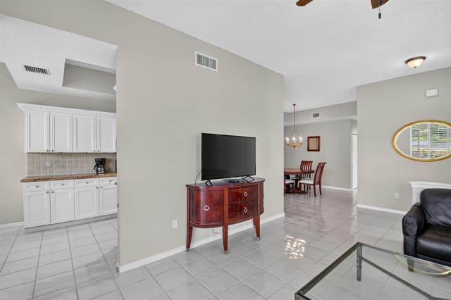 10148 ANDOVER COACH Circle # A1, Lake Worth FL 33449 - Lake Worth, FL - Photo 5