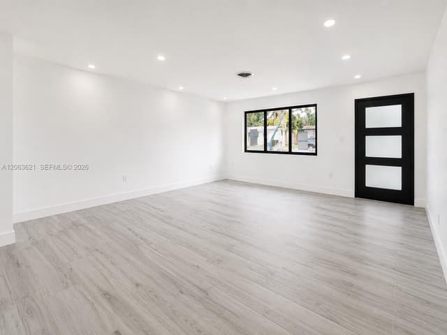 1141 NE 166th St, North Miami Beach FL 33162 - North Miami Beach, FL - Photo 2