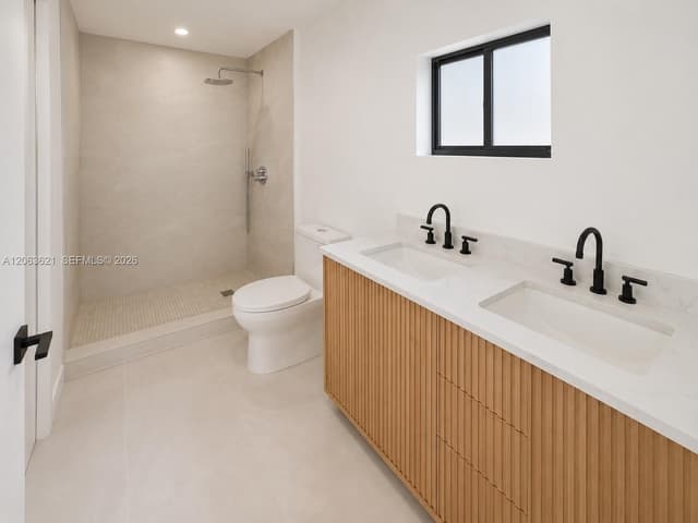 1141 NE 166th St, North Miami Beach FL 33162 - North Miami Beach, FL - Photo 6