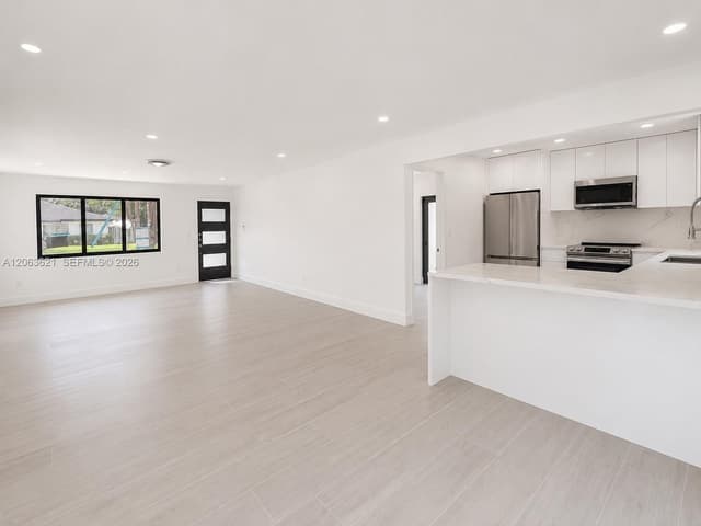1141 NE 166th St, North Miami Beach FL 33162 - North Miami Beach, FL - Photo 3