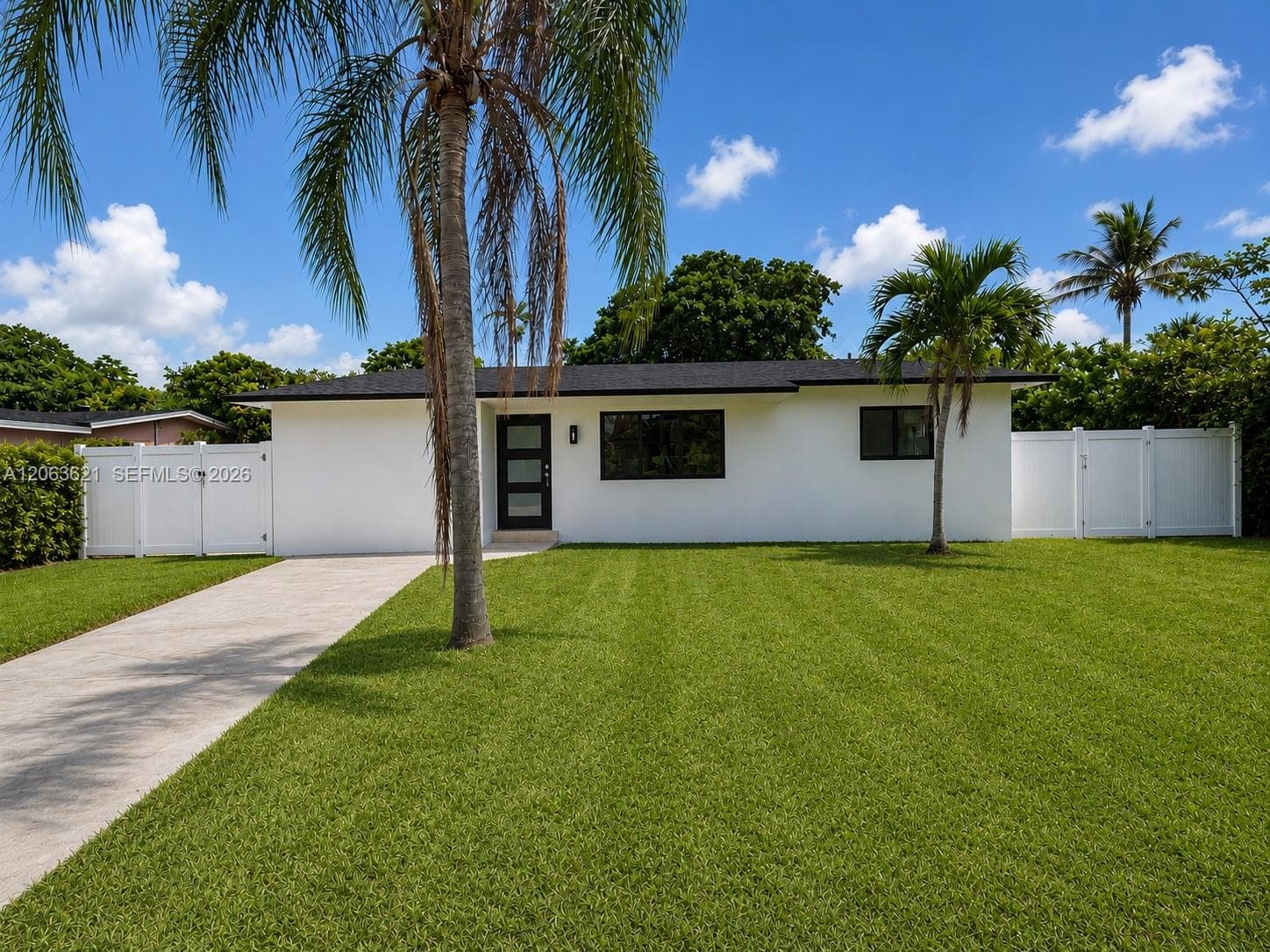 1141 NE 166th St, North Miami Beach FL 33162 - North Miami Beach, FL - Photo 1