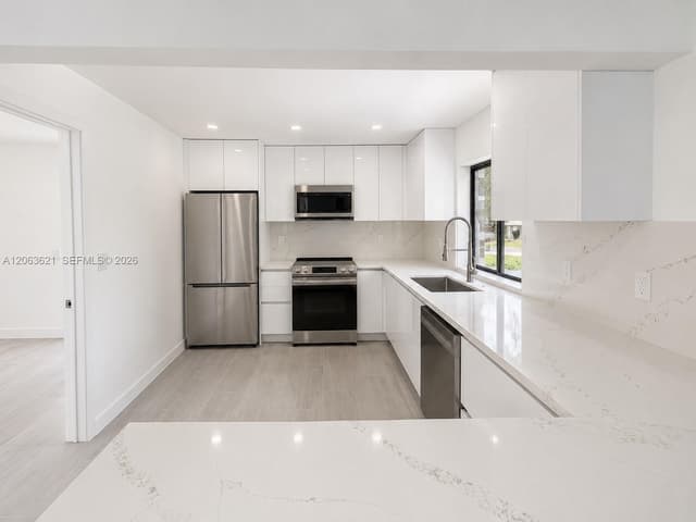 1141 NE 166th St, North Miami Beach FL 33162 - North Miami Beach, FL - Photo 4