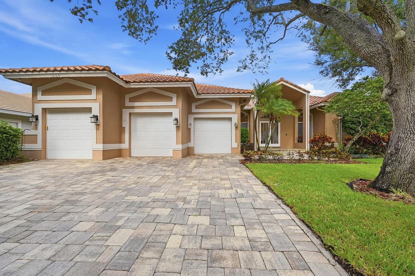 1960 HARTFORD Way, Coral Springs FL 33071