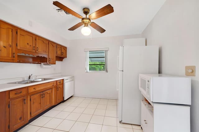 6340 WASHINGTON Street, Hollywood FL 33023 - Hollywood, FL - Photo 6