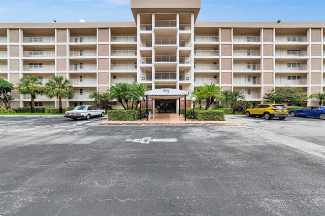 2851 S Palm Aire Drive # 405, Pompano Beach FL 33069 - Pompano Beach, FL - Photo 2