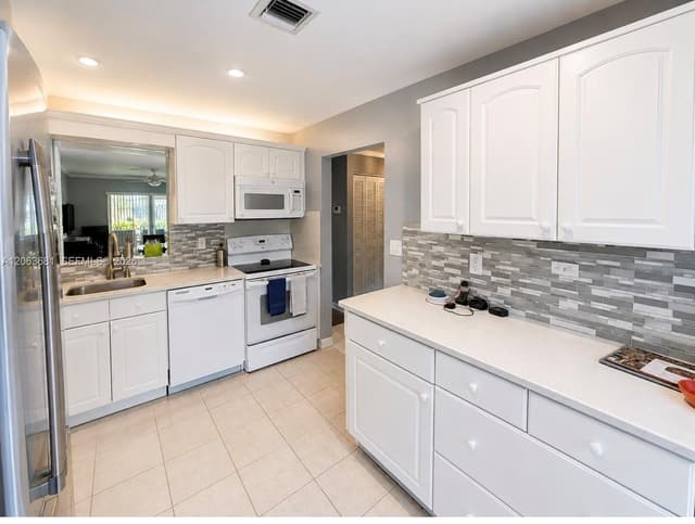 6720 Moonlit Dr, Delray Beach FL 33446 - Delray Beach, FL - Photo 4