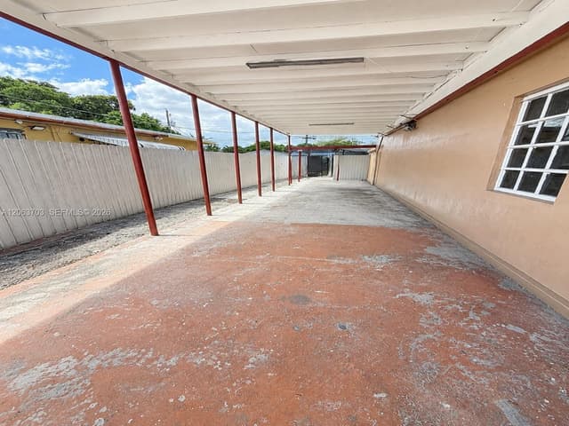 142 E 45th St, Hialeah FL 33013 - Hialeah, FL - Photo 5