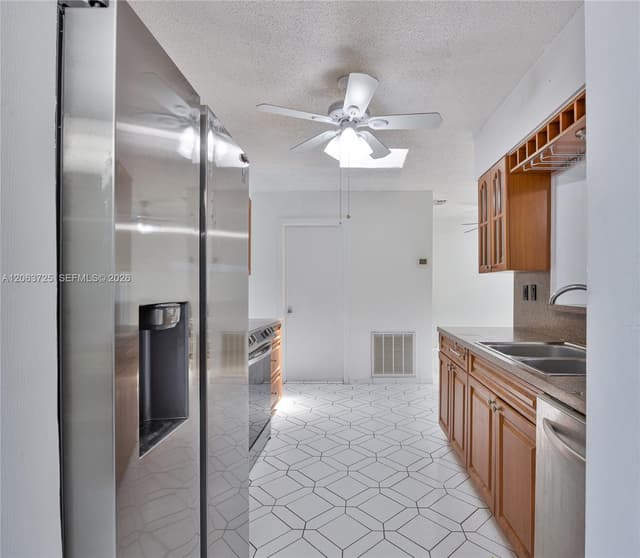 7100 NW 66th Ter, Tamarac FL 33321 - Tamarac, FL - Photo 3