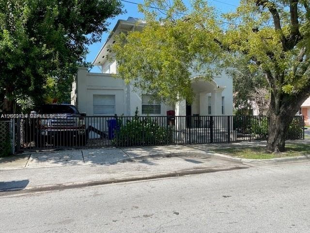 876 SW 2nd St, Miami FL 33130 - Miami, FL - Photo 2