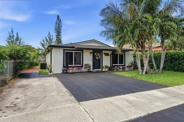 266 SW 7th Ct, Deerfield Beach FL 33441 - Deerfield Beach, FL - Photo 3
