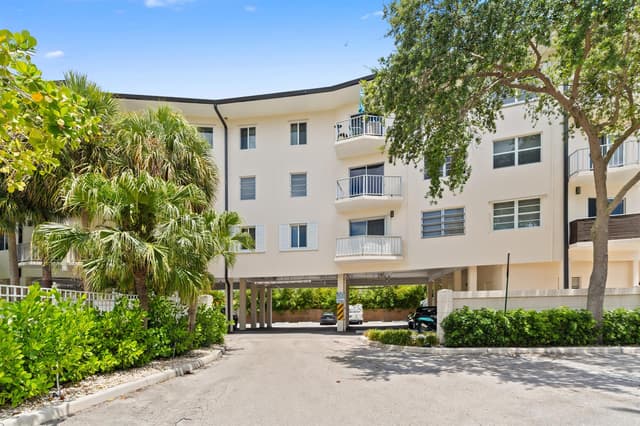 1967 S Ocean Boulevard # 107, Lauderdale By The Sea FL 33062 - Lauderdale By The Sea, FL - Photo 2