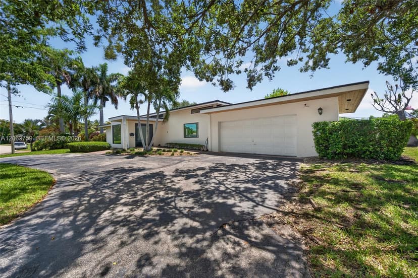8880 SW 149th St, Palmetto Bay FL 33176