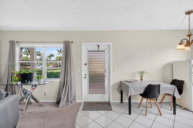 14 Preston # A, Boca Raton FL 33434 - Boca Raton, FL - Photo 7