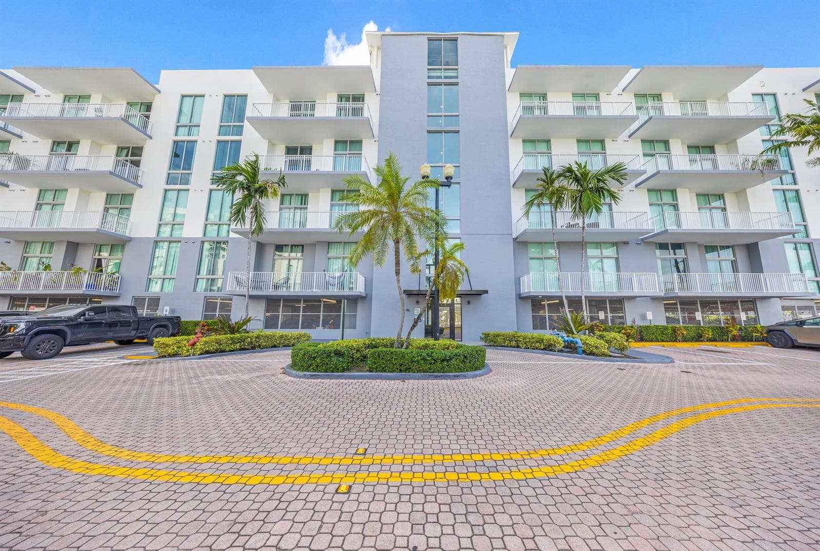 2100 VAN BUREN Street # 206, Hollywood FL 33020 - Hollywood, FL - Photo 1