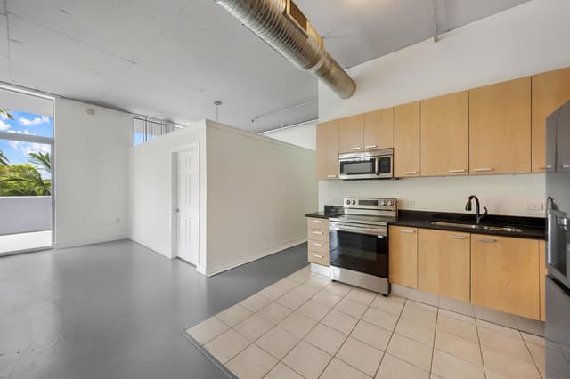 2100 VAN BUREN Street # 206, Hollywood FL 33020 - Hollywood, FL - Photo 5
