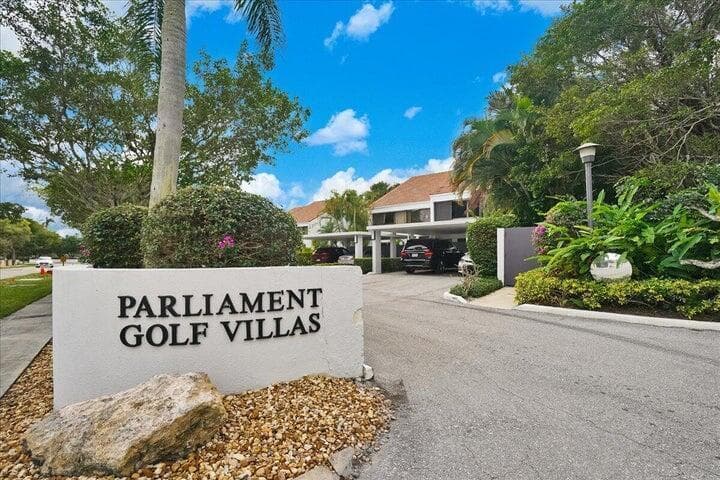 2517 Presidential Way # B, West Palm Beach FL 33401 - West Palm Beach, FL - Photo 1