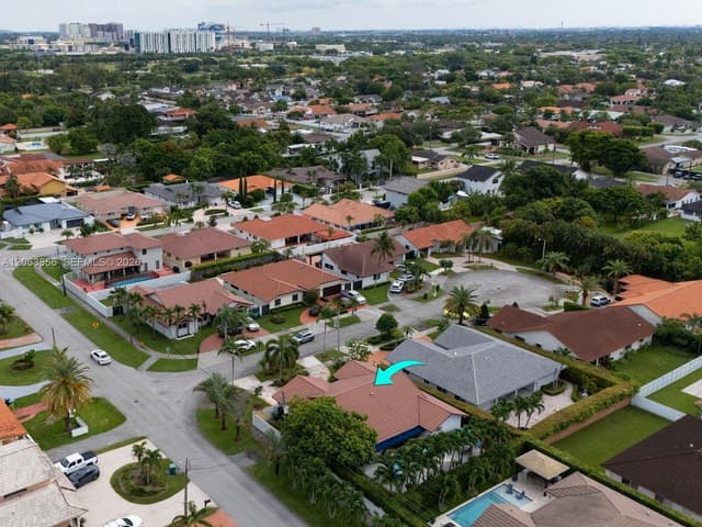 11482 SW 28th Ter, Miami FL 33165 - Miami, FL - Photo 2