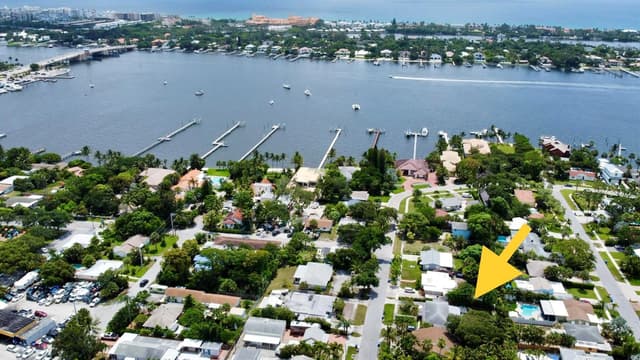 124 Mayfield Road, Lantana FL 33462 - Lantana, FL - Photo 2