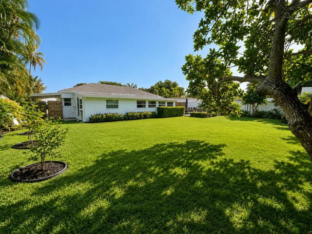 124 Mayfield Road, Lantana FL 33462 - Lantana, FL - Photo 4