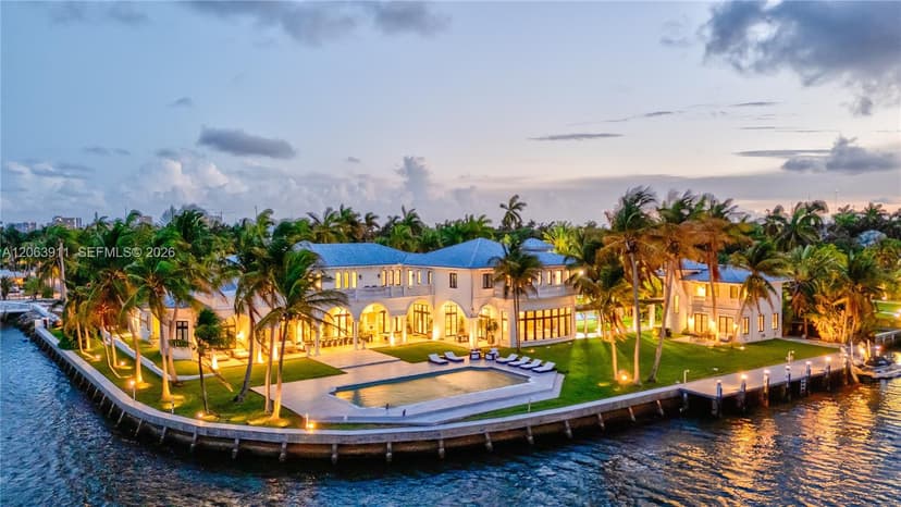 900 S Northlake Dr, Hollywood FL 33019