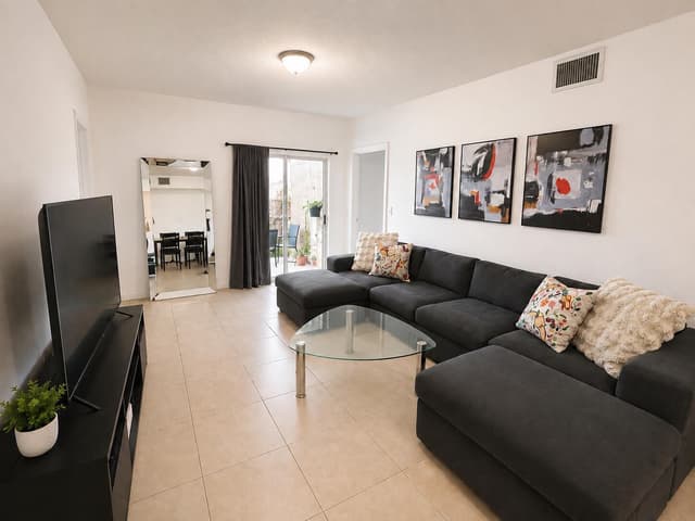 3271 Sabal Palm Manor # 106, Hollywood FL 33024 - Hollywood, FL - Photo 3