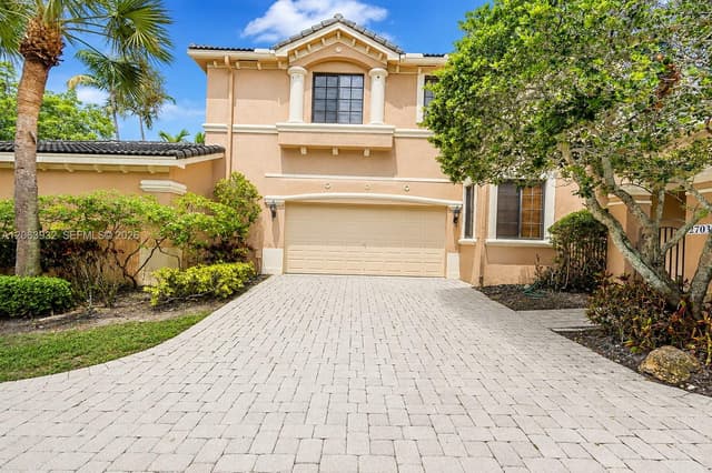 2703 Center Ct Dr # 14, Weston FL 33332 - Weston, FL - Photo 2