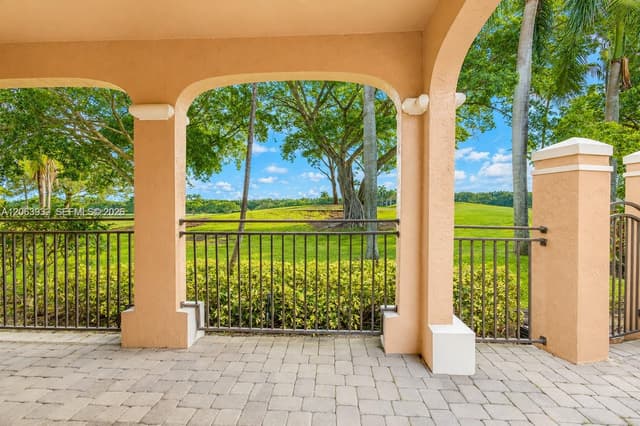2703 Center Ct Dr # 14, Weston FL 33332 - Weston, FL - Photo 4