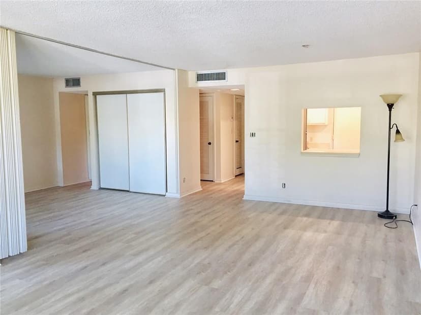2316 S Cypress Bend Drive # 220, Pompano Beach FL 33069