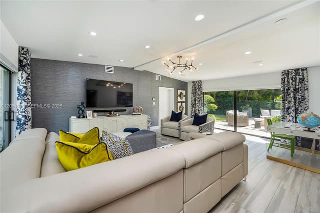 831 Cortez St, Coral Gables FL 33134 - Coral Gables, FL - Photo 3