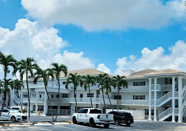 1461 S OCEAN Boulevard # 311, Lauderdale By The Sea FL 33062 - Lauderdale By The Sea, FL - Photo 4