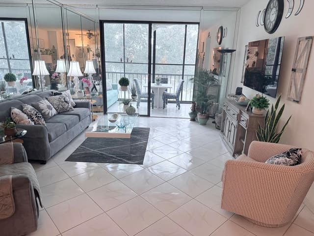 6241 POINTE REGAL Circle # 404, Delray Beach FL 33484 - Delray Beach, FL - Photo 2