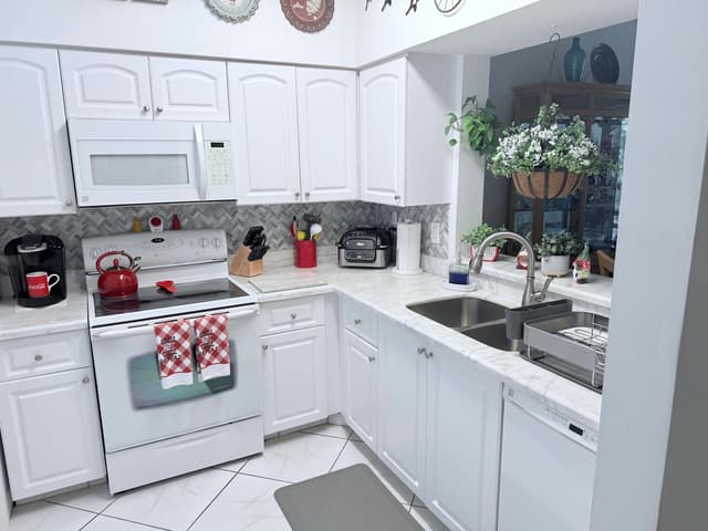 6241 POINTE REGAL Circle # 404, Delray Beach FL 33484 - Delray Beach, FL - Photo 6