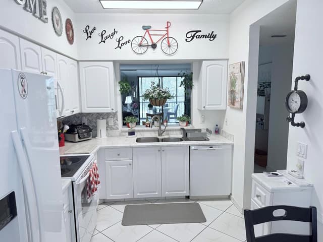 6241 POINTE REGAL Circle # 404, Delray Beach FL 33484 - Delray Beach, FL - Photo 5
