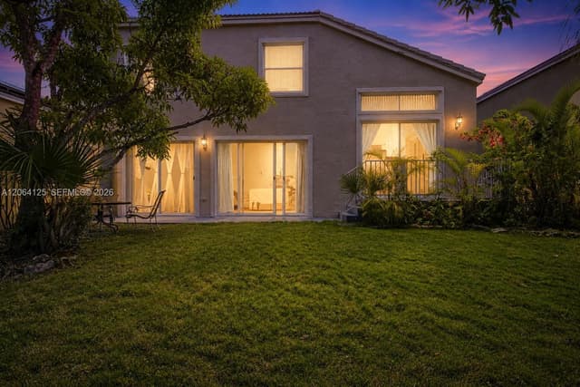 15650 NW 12th Ct, Pembroke Pines FL 33028 - Pembroke Pines, FL - Photo 2