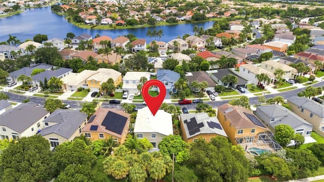 15650 NW 12th Ct, Pembroke Pines FL 33028 - Pembroke Pines, FL - Photo 4
