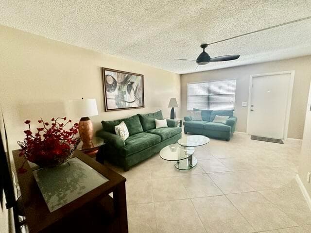 1049 Lincoln C, Boca Raton FL 33434 - Boca Raton, FL - Photo 7