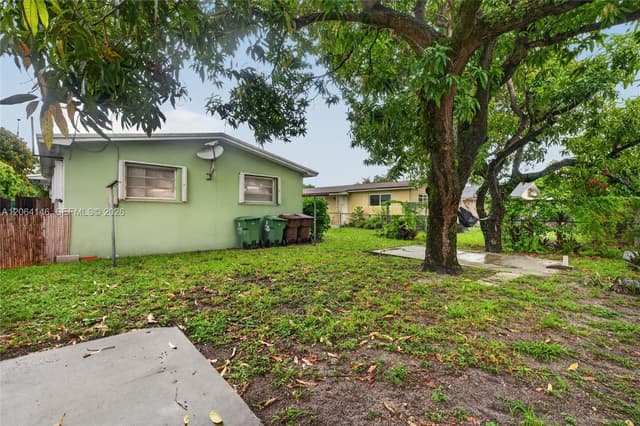 210 E 10th St, Hialeah FL 33010 - Hialeah, FL - Photo 3