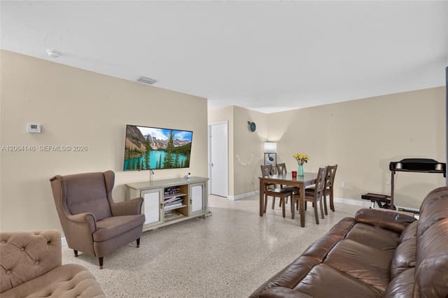 210 E 10th St, Hialeah FL 33010 - Hialeah, FL - Photo 4
