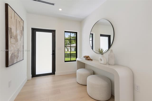 118 Sarto Ave, Coral Gables FL 33134 - Coral Gables, FL - Photo 2
