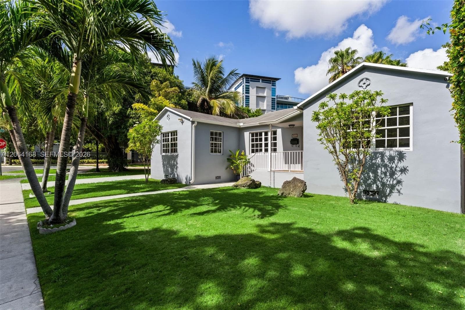 902 NW 10th Ct, Miami FL 33136 - Miami, FL - Photo 1