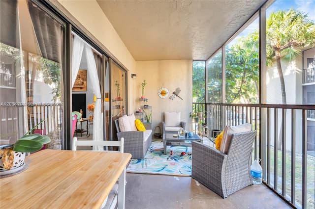 491 Ives Dairy Rd # 5, Miami FL 33179 - Miami, FL - Photo 4