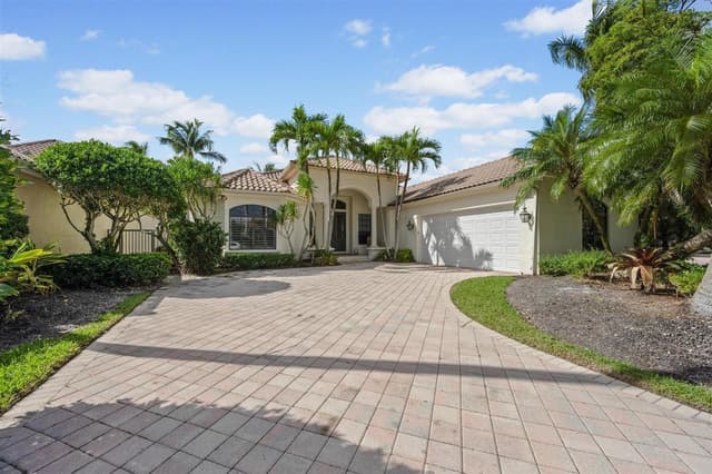 2911 Bent Cypress Road, Wellington FL 33414 - Wellington, FL - Photo 2