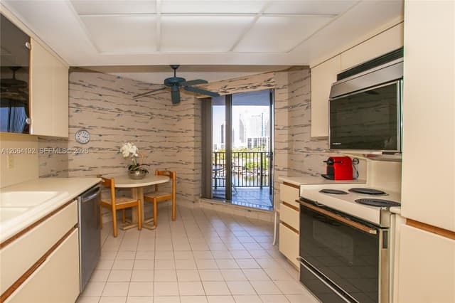 300 Three Islands Blvd # 406, Hallandale Beach FL 33009 - Hallandale Beach, FL - Photo 6