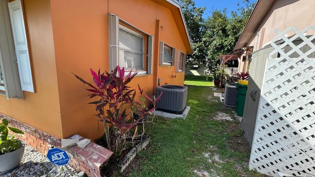 4511 NW 45TH Court, Tamarac FL 33319 - Tamarac, FL - Photo 2