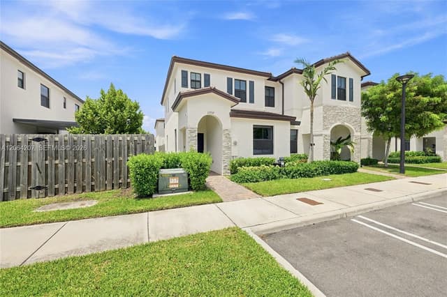 12957 SW 232nd Ln, Homestead FL 33170 - Homestead, FL - Photo 3
