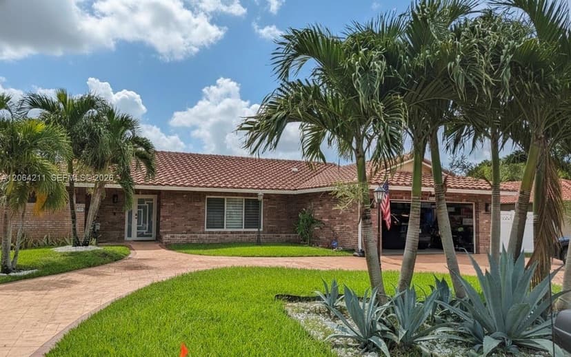 8697 NW 1st St, Coral Springs FL 33071