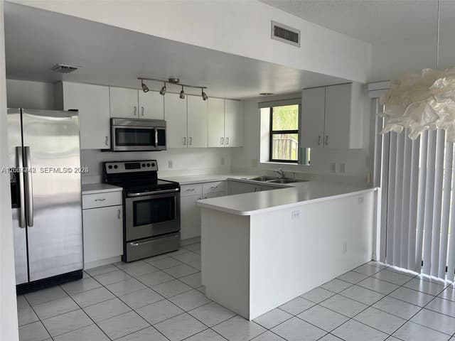 4730 SW 62nd Way # 202, Davie FL 33314 - Davie, FL - Photo 5