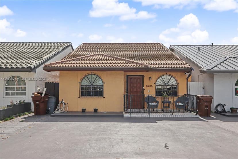 5465 W 21st Ct, Hialeah FL 33016
